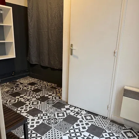 T4 Spacieux Dans Quartier Anime De Ideal Pour Visa Pour L'image